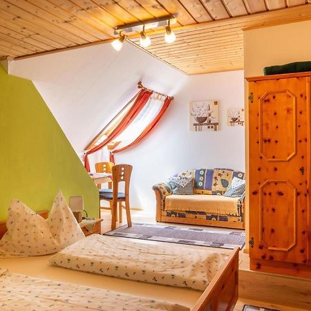 Pension Holzmeister Санкт-Катрайн-ам-Оффенэгг Экстерьер фото